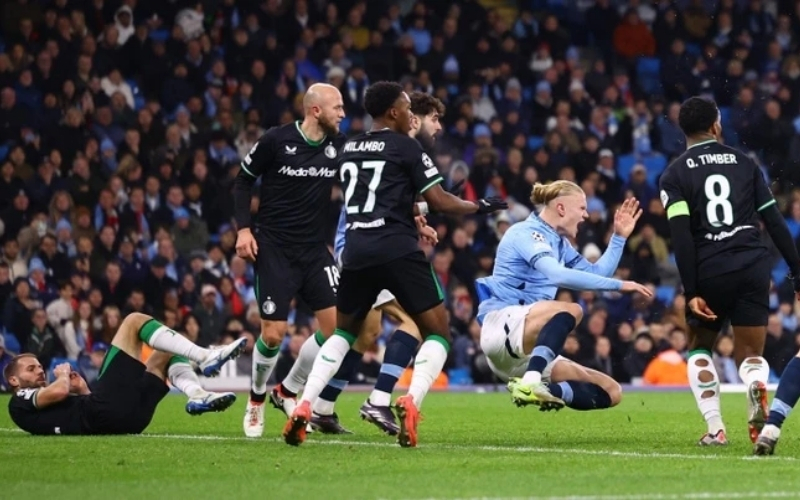 Huấn luyện viên và chiến lược